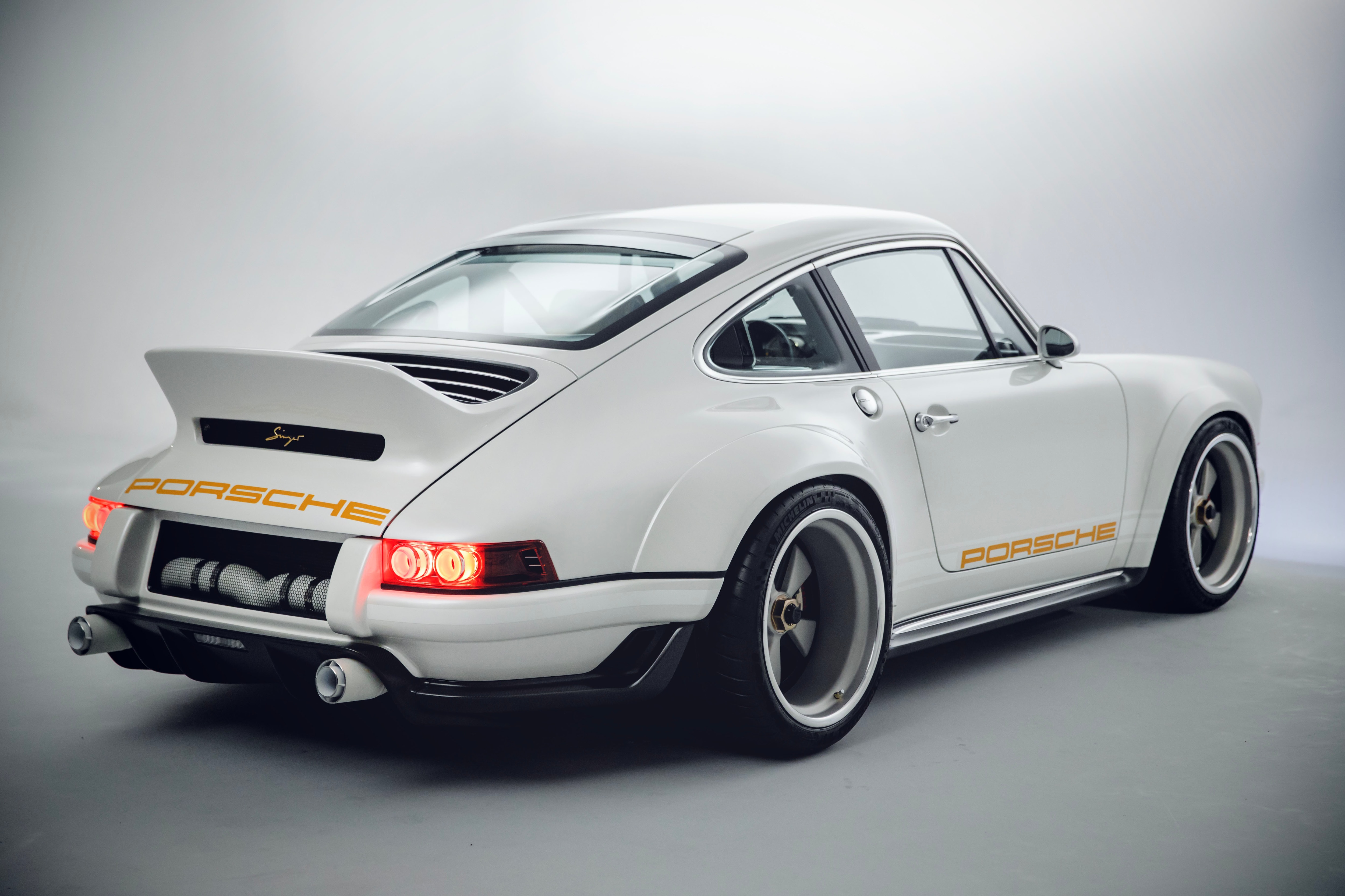 Singer Porsche – Bringing Masterful Craftsmanship to the 911插图1